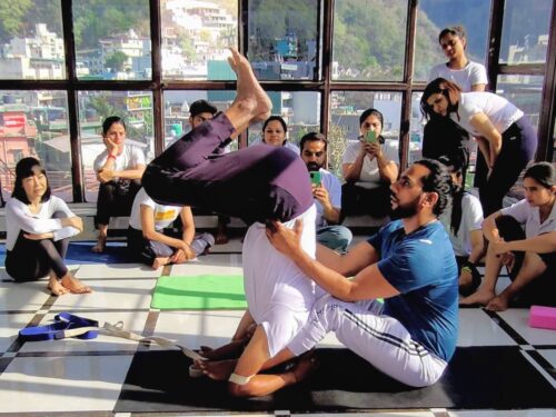 200-Hour Yoga Teacher Training (Online-Only) – MIMI YOGA